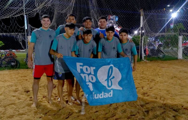 Se realizó el lanzamiento del torno juvenil de fútbol playa por el aniversario de la fundación de la ciudad