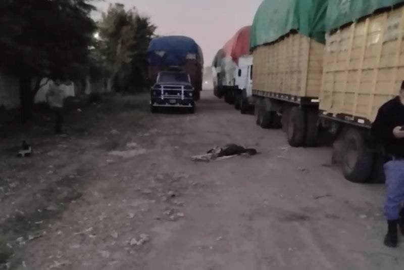 Chaco: un joven sereno se acostó a dormir bajo un camión y murió aplastado