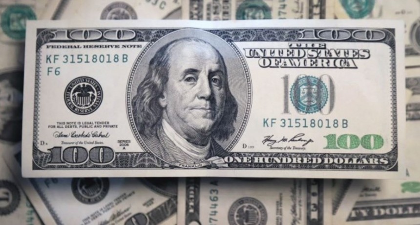 El dólar blue marcó un nuevo récord y ya se vende a $800