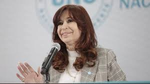 Cristina Fernandez analizó la situación económica del país y criticó la gestión de Miley  