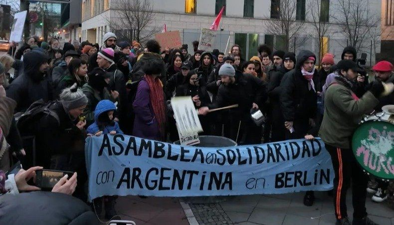 El paro social argentino resultó una gran victoria: Hizo volver la efectiva solidaridad internacional contra el fascismo