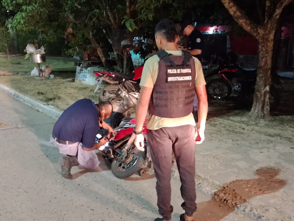 La policia recupó tres motos y aprehenden a dos sujetos por los ilícitos