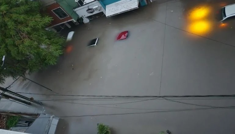Corrientes: autos y viviendas bajo agua: las postales de la inundación 