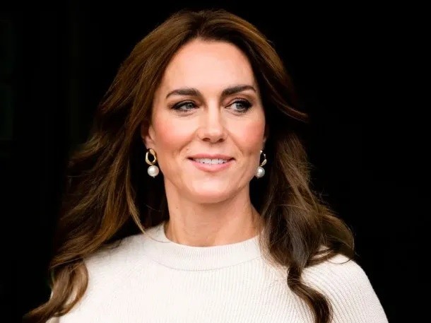 Un experto analizó los gestos no verbales del video de Kate Middleton