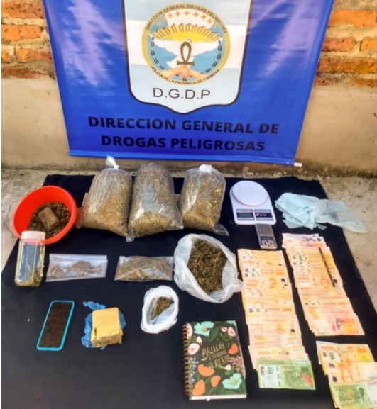 Barrio 12 de Octubre:  La Policía secuestró droga apta para más de 10 mil dosis umbral