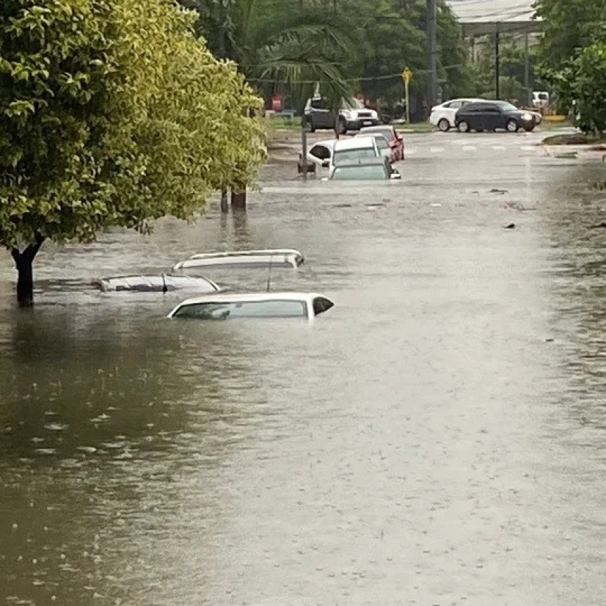 Cerca de 800 personas continúan evacuadas tras las copiosas lluvias en la ciudad de Corrientes