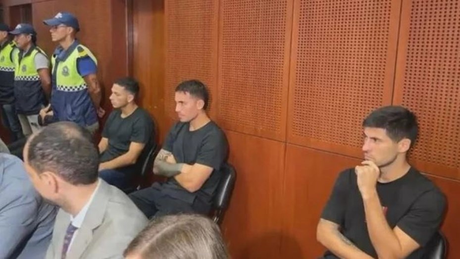 Vélez rescindió los contratos de Osorio, Florentín y Cufré, los futbolistas denunciados por abuso sexual