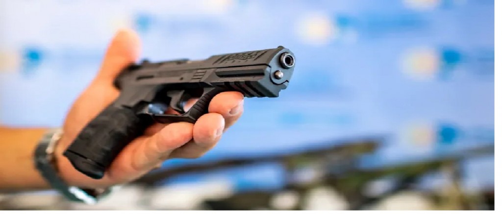 Estados Unidos: aprobaron un proyecto de ley para que los maestros porten armas en las escuelas