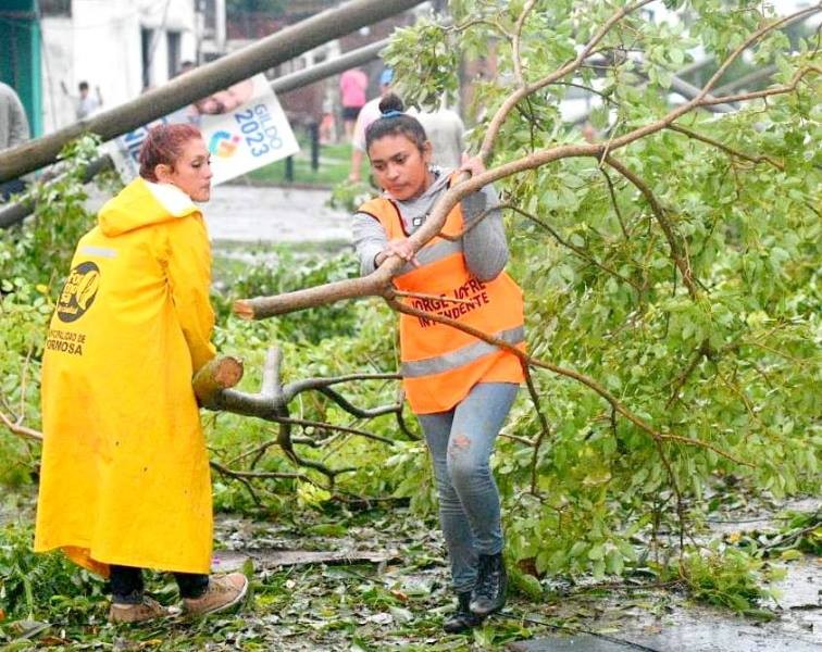El municipio continuó con las tareas de limpieza en zonas afectadas por el temporal