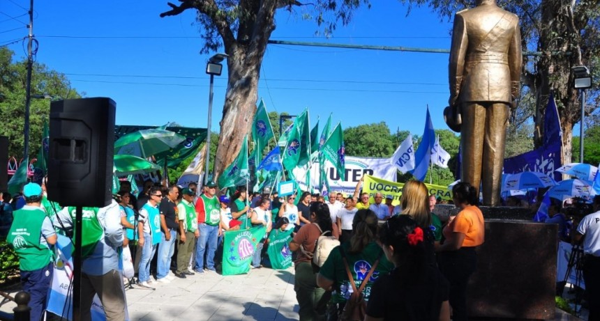 Este miércoles se realizó una concentración de sindicados en defensa de derechos laborales