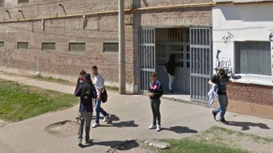 Rosario: Un alumno de 14 años ingresó a un colegio con un arma en su mochila