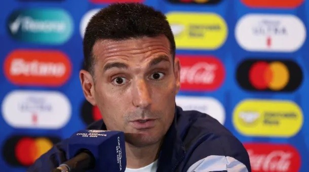 Lionel Scaloni no podrá dirigir a la Selección Argentina ante Perú
