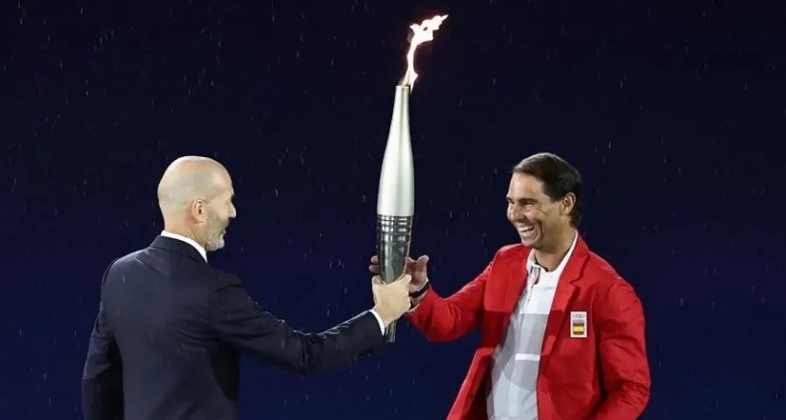 Con Zidane y Nadal como protagonistas, así fue el encendido del pebetero en la ceremonia inaugural de los JJOO