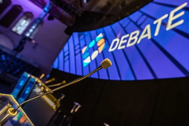 ¿Qué es el botón rojo?: la nueva herramienta que tendrán los candidatos en el debate presidencial 2023