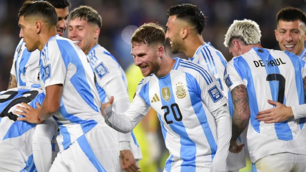 La Selección Argentina goleó 3-0 a Chile 