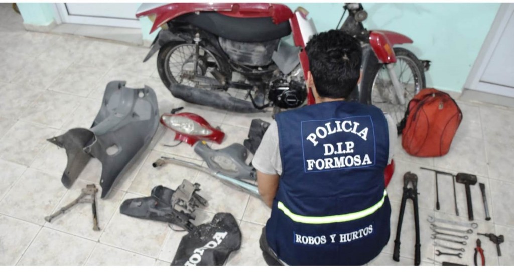 Barrio Sagrado Corazón de María: la Policía desactivó un desarmadero de motos