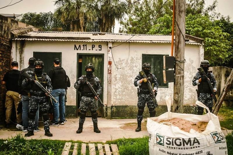 Barrio Juan Domingo Perón: Desarticularon un centro de venta de drogas y detuvieron a un joven 