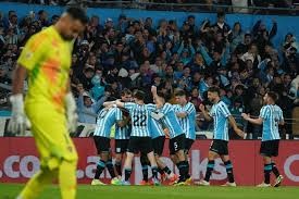 Racing se quedó con el clásico tras horrorosa actuación de Chiquito Romero