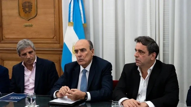 Guillermo Francos y Luis Caputo se reunieron con gobernadores para contener reclamos por Presupuesto 2025