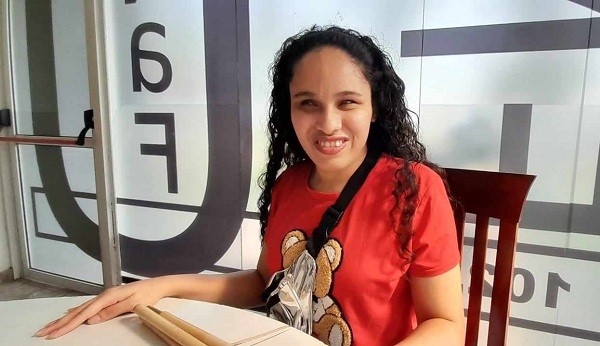 La inspiradora historia de una joven estudiante con ceguera en la UNaF