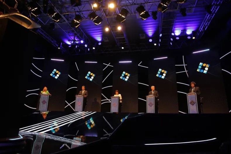 Con fuertes cruces y chicanas, Massa, Bullrich y Milei protagonizaron el primer debate presidencial